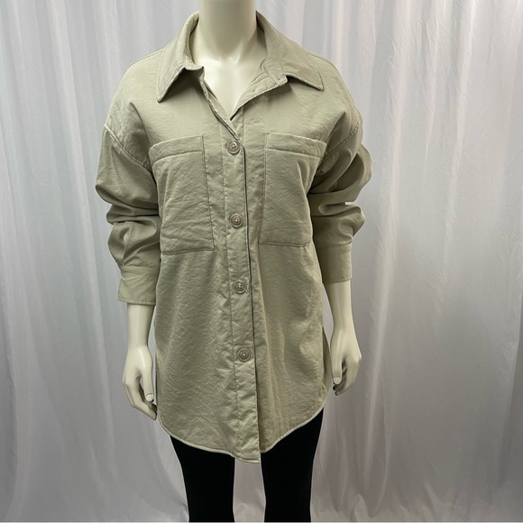 H&M Oversized Shirt Jacket, Padded Shacket, Green/Beige Size Small - Picture 2 of 11